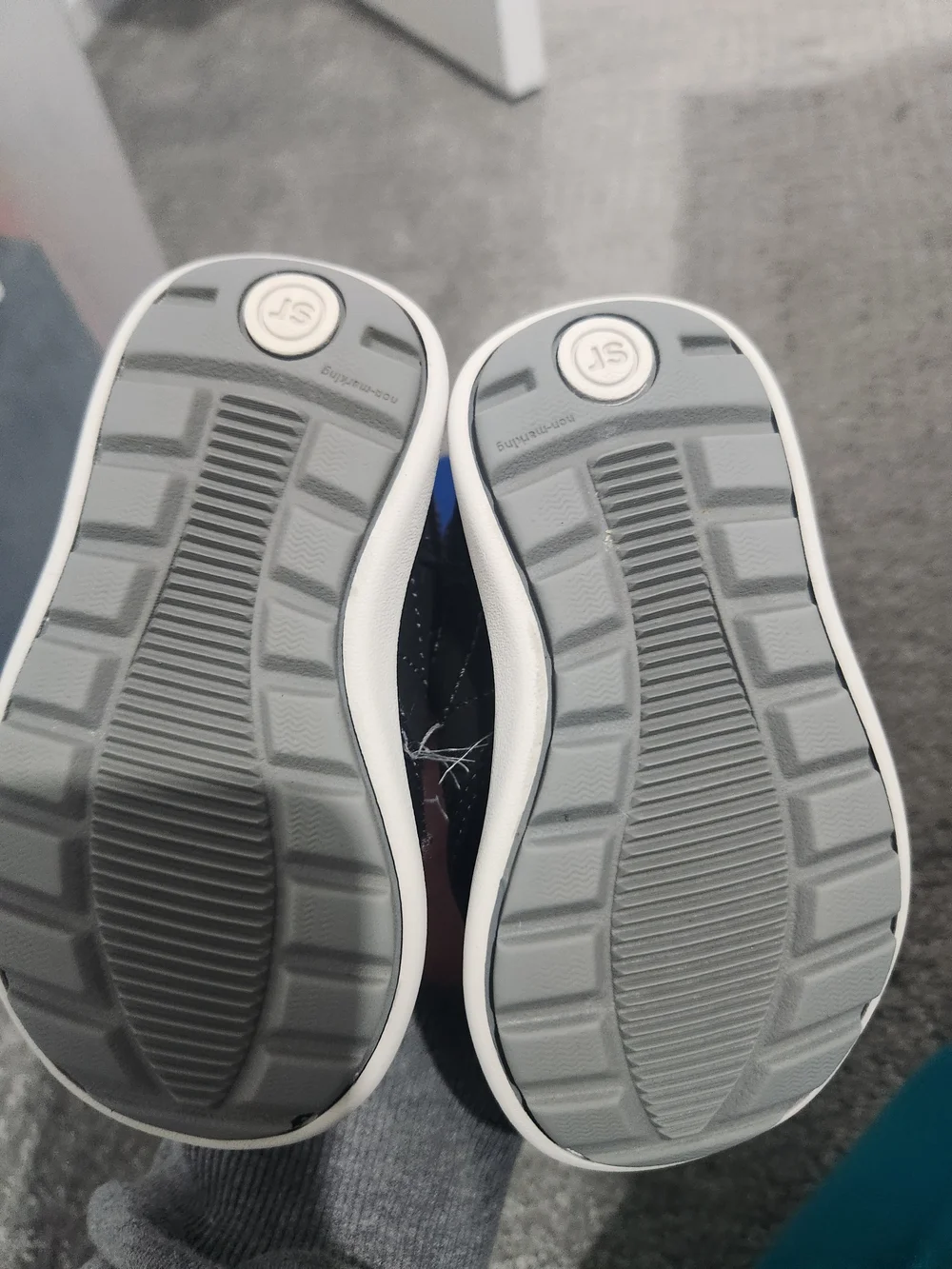 Stride Rite Toddler Black & Gray Sneakers with Blue Accents Size 5W